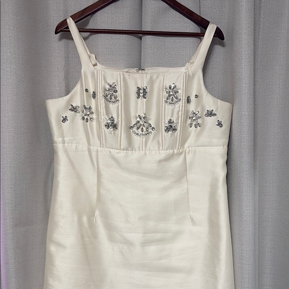 Giani Bernini Cream Dress with Silver Embellishments - Picture 1 of 2